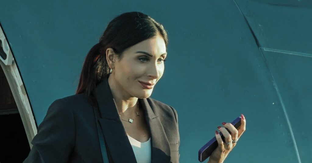 Laura Loomer Plastic Surgery Rumors, Facts, and Public Reactions Explained 1