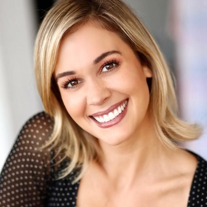 lauren compton net worth